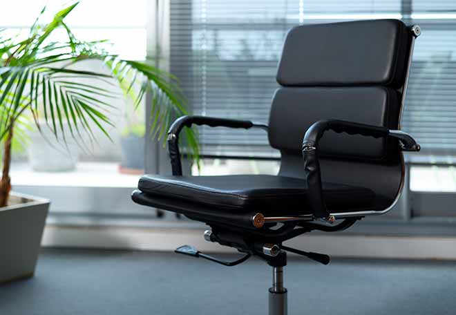Lockable Strut for Recliner