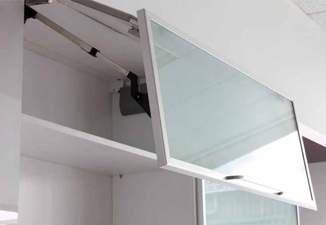 RV Cabinet Door Gas Spring